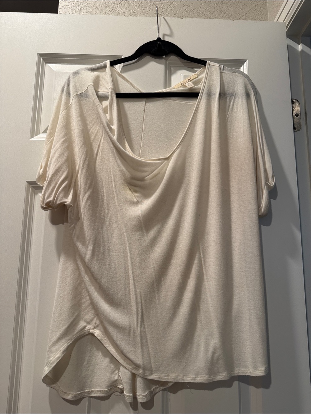 Women’s White Drape Neck Short Sleeve Top